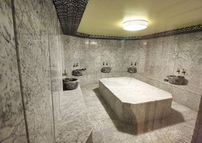 طابق مرتفع - شقة انيقة من تصميم 1+1 - ضمن مجمع - في مهموتلار / الانيا 