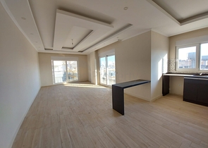 قريبة من البحر والمركز - شقة غرفتين وصالة -بدون فرش - في مهموتلار / الانيا 