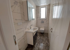 قريبة من البحر والمركز - شقة غرفتين وصالة -بدون فرش - في مهموتلار / الانيا 