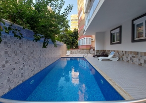 قريبة من البحر والمركز - شقة غرفتين وصالة -بدون فرش - في مهموتلار / الانيا 