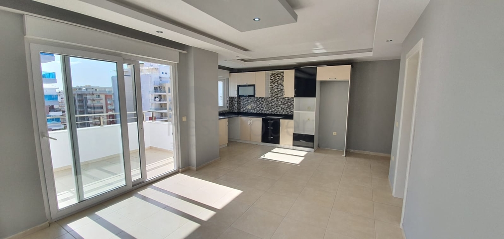 اطلالة جبلية - قريبة من الحدمات - شقق بتصميم غرفة وصالة - في مهموتلار /الانيا 