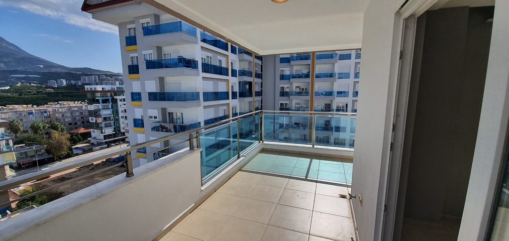 اطلالة جبلية - قريبة من الحدمات - شقق بتصميم غرفة وصالة - في مهموتلار /الانيا 