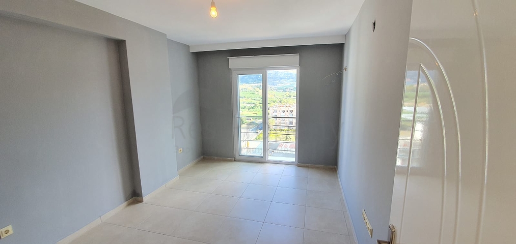 اطلالة جبلية - قريبة من الحدمات - شقق بتصميم غرفة وصالة - في مهموتلار /الانيا 