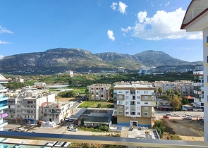 اطلالة جبلية - قريبة من الحدمات - شقق بتصميم غرفة وصالة - في مهموتلار /الانيا 