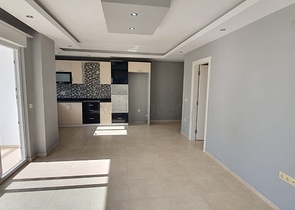 اطلالة جبلية - قريبة من الحدمات - شقق بتصميم غرفة وصالة - في مهموتلار /الانيا 