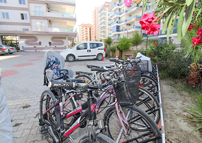 اطلالة جبلية - قريبة من الحدمات - شقق بتصميم غرفة وصالة - في مهموتلار /الانيا 