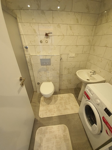 شقة فاخرة - مؤثثة - تصميم 1+1 - ضمن مجمع فاخر قريب من البحر - في مهموتلار / الانيا 