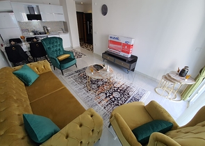 شقة فاخرة - مؤثثة - تصميم 1+1 - ضمن مجمع فاخر قريب من البحر - في مهموتلار / الانيا 