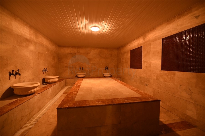 شقة مؤثثة - غرفة وصالة - ضمن مجمع سكني قريب من البحر - في مهموتلار / الانيا 