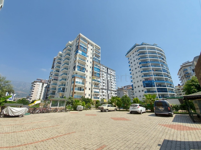 شقة مؤثثة - غرفة وصالة - ضمن مجمع سكني قريب من البحر - في مهموتلار / الانيا 