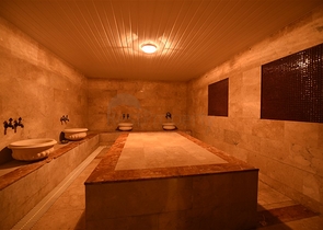 شقة مؤثثة - غرفة وصالة - ضمن مجمع سكني قريب من البحر - في مهموتلار / الانيا 