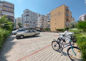 شقة مؤثثة - غرفة وصالة - ضمن مجمع سكني قريب من البحر - في مهموتلار / الانيا 