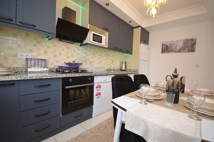 شقة مفروشة - تصميم غرفتين وصالة - 200 م عن البحر - في مهموتلار / الانيا 