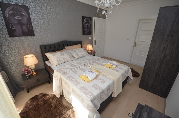 شقة مفروشة - تصميم غرفتين وصالة - 200 م عن البحر - في مهموتلار / الانيا 