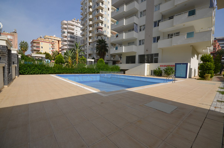 شقة مفروشة - تصميم غرفتين وصالة - 200 م عن البحر - في مهموتلار / الانيا 