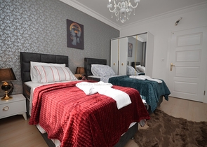 شقة مفروشة - تصميم غرفتين وصالة - 200 م عن البحر - في مهموتلار / الانيا 