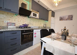 شقة مفروشة - تصميم غرفتين وصالة - 200 م عن البحر - في مهموتلار / الانيا 