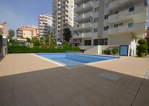 شقة مفروشة - تصميم غرفتين وصالة - 200 م عن البحر - في مهموتلار / الانيا 