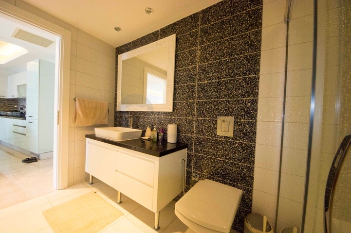 اطلالة بحرية - مجمع فاخر - شقة غرفتين وصالة - في كوناكليه / الانيا 