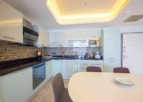 اطلالة بحرية - مجمع فاخر - شقة غرفتين وصالة - في كوناكليه / الانيا 