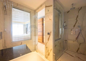 اطلالة بحرية - مجمع فاخر - شقة غرفتين وصالة - في كوناكليه / الانيا 