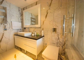 اطلالة بحرية - مجمع فاخر - شقة غرفتين وصالة - في كوناكليه / الانيا 