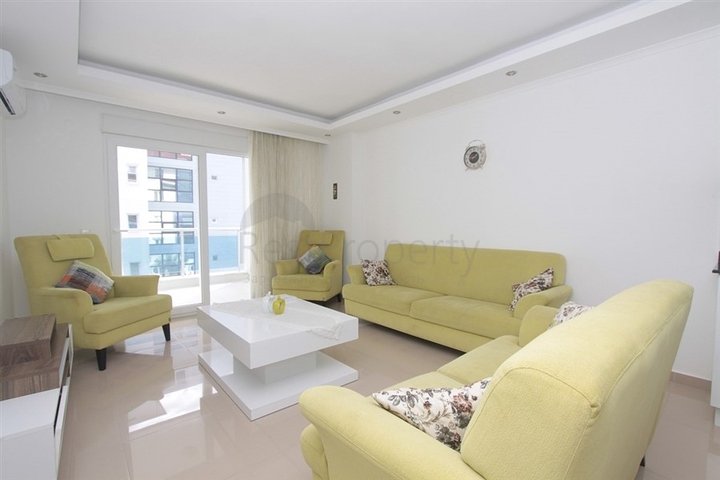 مناسبة للعطلات او الاقامة الدائمة - شقة غرفة وصالة مع الاثاث - في منطقة كاستل / الانيا 