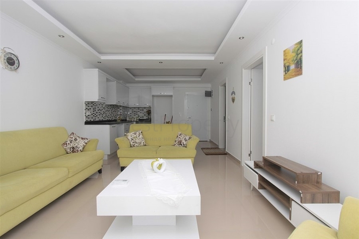 مناسبة للعطلات او الاقامة الدائمة - شقة غرفة وصالة مع الاثاث - في منطقة كاستل / الانيا 