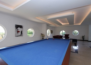 مناسبة للعطلات او الاقامة الدائمة - شقة غرفة وصالة مع الاثاث - في منطقة كاستل / الانيا 