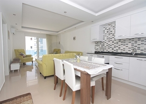 مناسبة للعطلات او الاقامة الدائمة - شقة غرفة وصالة مع الاثاث - في منطقة كاستل / الانيا 