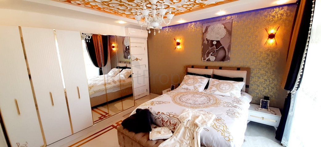 على البحر مباشرة - شقة فاخرة - تصميم غرفتين وصالة - مجمع فاخر - في مهموتلار / الانيا 