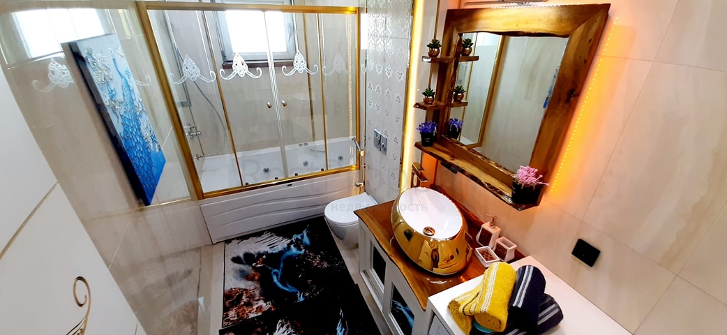 على البحر مباشرة - شقة فاخرة - تصميم غرفتين وصالة - مجمع فاخر - في مهموتلار / الانيا 