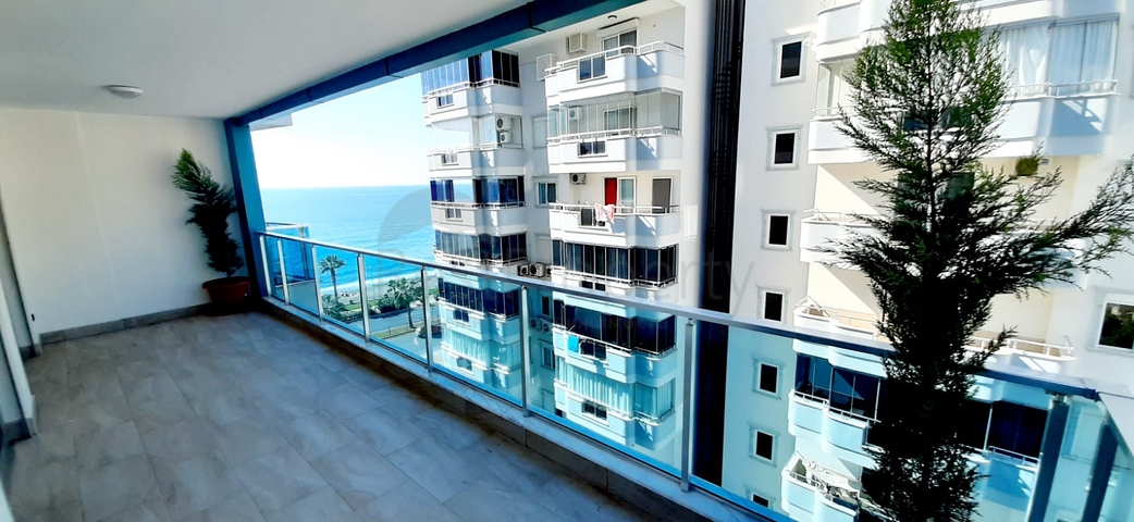 على البحر مباشرة - شقة فاخرة - تصميم غرفتين وصالة - مجمع فاخر - في مهموتلار / الانيا 