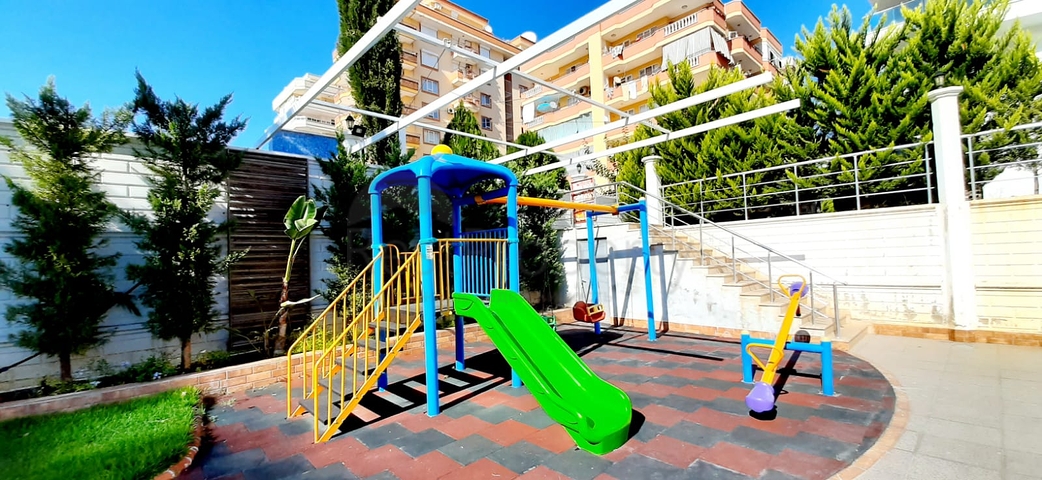 على البحر مباشرة - شقة فاخرة - تصميم غرفتين وصالة - مجمع فاخر - في مهموتلار / الانيا 