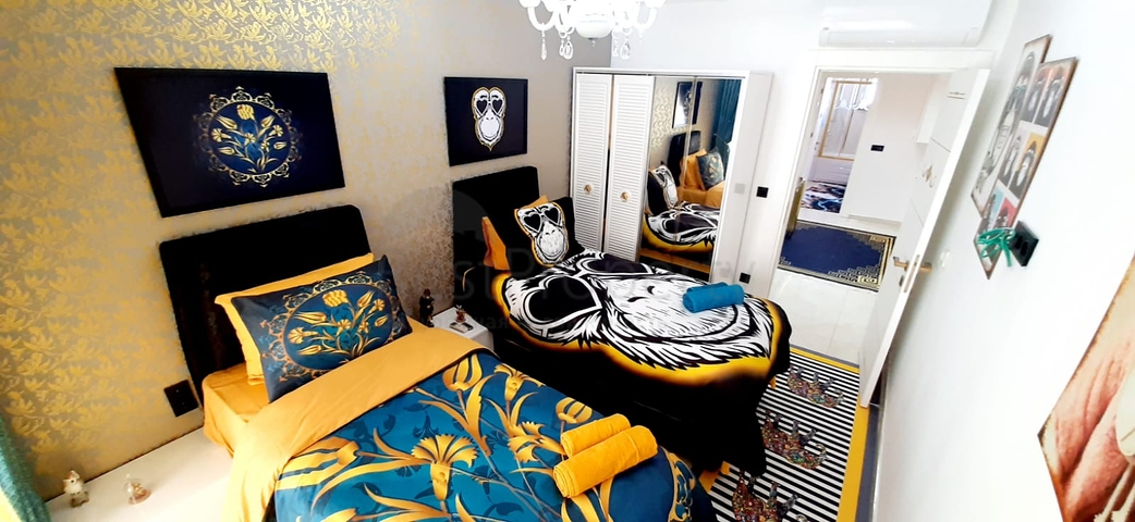 على البحر مباشرة - شقة فاخرة - تصميم غرفتين وصالة - مجمع فاخر - في مهموتلار / الانيا 