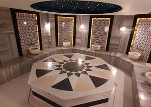 على البحر مباشرة - شقة فاخرة - تصميم غرفتين وصالة - مجمع فاخر - في مهموتلار / الانيا 