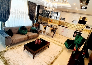 على البحر مباشرة - شقة فاخرة - تصميم غرفتين وصالة - مجمع فاخر - في مهموتلار / الانيا 