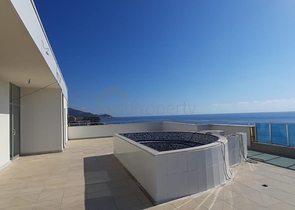 على البحر مباشرة - شقة فاخرة - تصميم غرفتين وصالة - مجمع فاخر - في مهموتلار / الانيا 