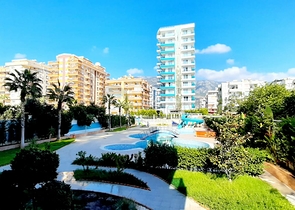 على البحر مباشرة - شقة فاخرة - تصميم غرفتين وصالة - مجمع فاخر - في مهموتلار / الانيا 