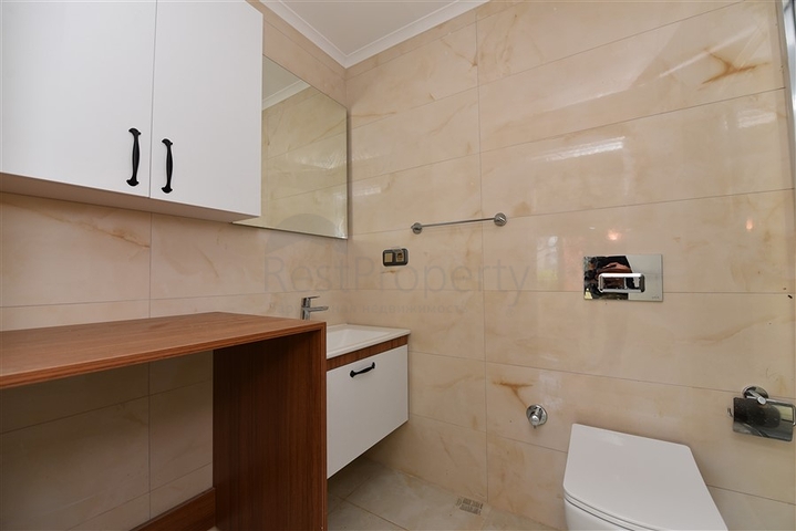 ضمن مجمع على البحر مباشرة - شقة غرفتين وصالة - ضمن مجمع - في مهموتلار / الانيا 