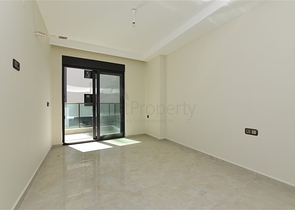 ضمن مجمع على البحر مباشرة - شقة غرفتين وصالة - ضمن مجمع - في مهموتلار / الانيا 