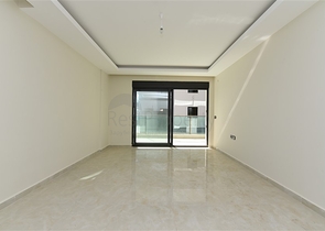 ضمن مجمع على البحر مباشرة - شقة غرفتين وصالة - ضمن مجمع - في مهموتلار / الانيا 