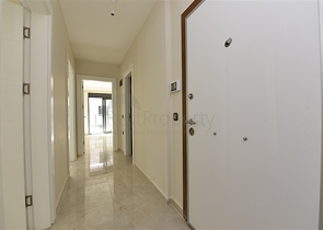 ضمن مجمع على البحر مباشرة - شقة غرفتين وصالة - ضمن مجمع - في مهموتلار / الانيا 