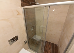 ضمن مجمع على البحر مباشرة - شقة غرفتين وصالة - ضمن مجمع - في مهموتلار / الانيا 