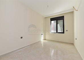 ضمن مجمع على البحر مباشرة - شقة غرفتين وصالة - ضمن مجمع - في مهموتلار / الانيا 