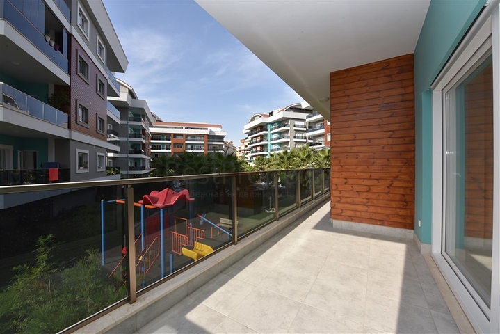 شقة  3 غرف وصالة - مطبخ منفصل -ضمن مجمع حديث - في اوبا / الانيا 