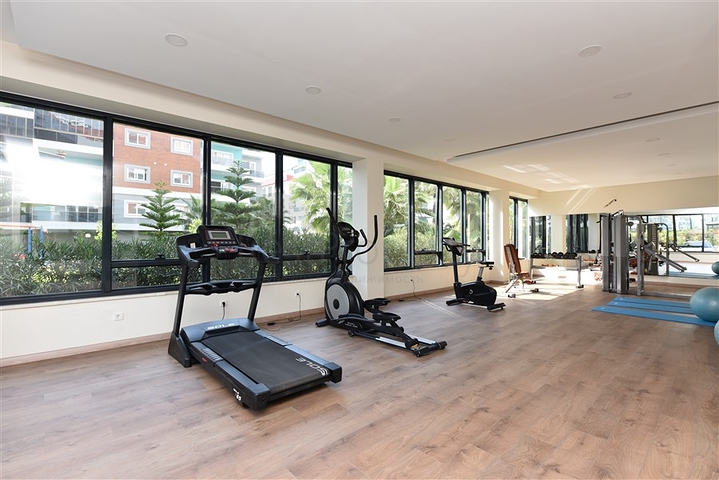 شقة  3 غرف وصالة - مطبخ منفصل -ضمن مجمع حديث - في اوبا / الانيا 