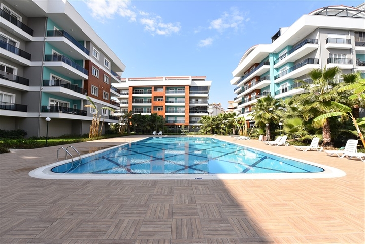 شقة  3 غرف وصالة - مطبخ منفصل -ضمن مجمع حديث - في اوبا / الانيا 