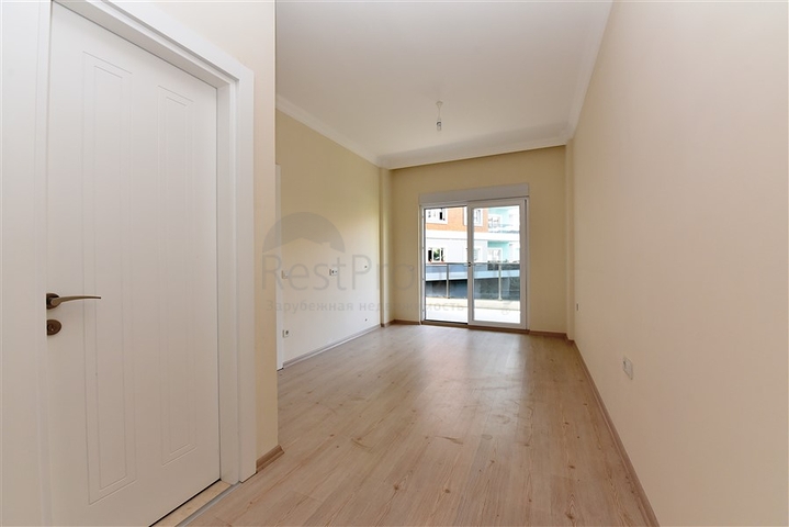 شقة  3 غرف وصالة - مطبخ منفصل -ضمن مجمع حديث - في اوبا / الانيا 