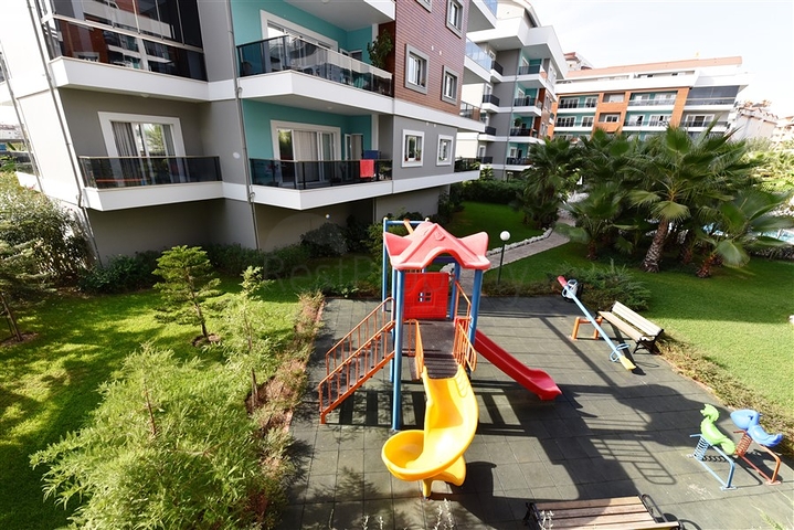 شقة  3 غرف وصالة - مطبخ منفصل -ضمن مجمع حديث - في اوبا / الانيا 